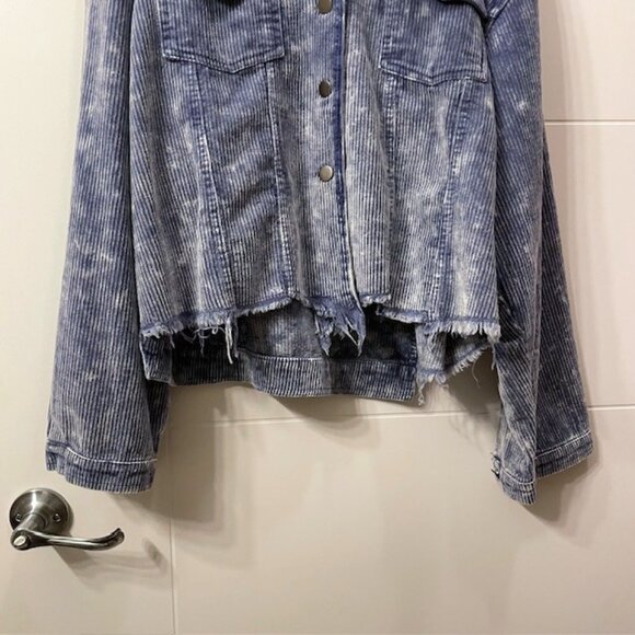 NWOT POL Distressed Corduroy Shacket Shirt Jacket Blue Raw Hem Button Down Large - Picture 4 of 16